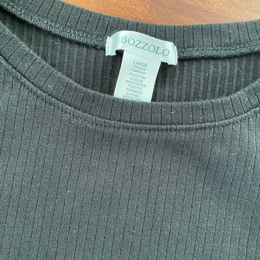 Simple Ribbed Crop Tee - Picture 2 of 5